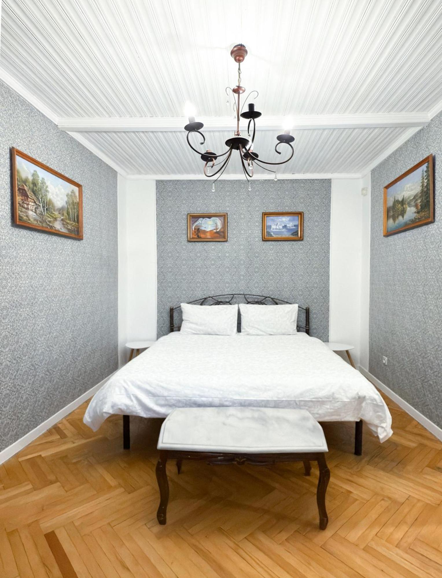 Teodora Square Apartments Площа Святого Теодора ลวีฟ ภายนอก รูปภาพ