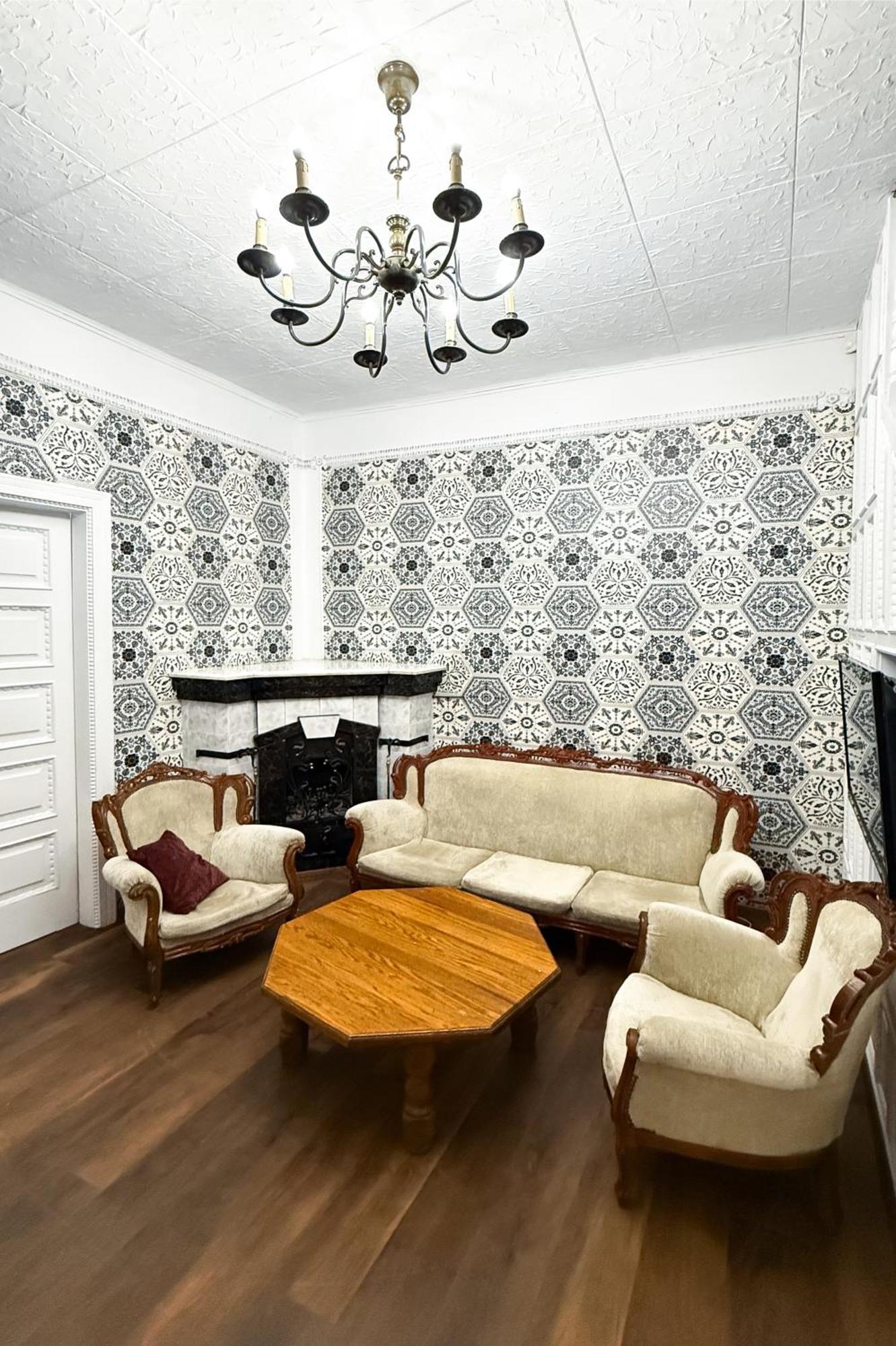 Teodora Square Apartments Площа Святого Теодора ลวีฟ ภายนอก รูปภาพ
