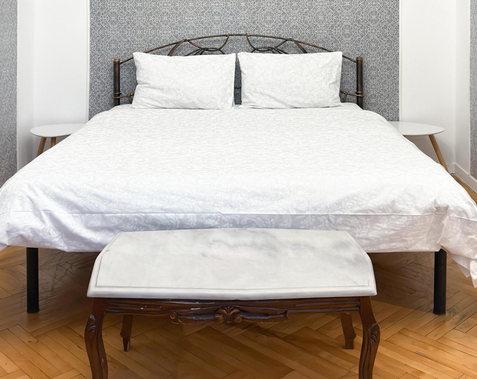 Teodora Square Apartments Площа Святого Теодора ลวีฟ ภายนอก รูปภาพ