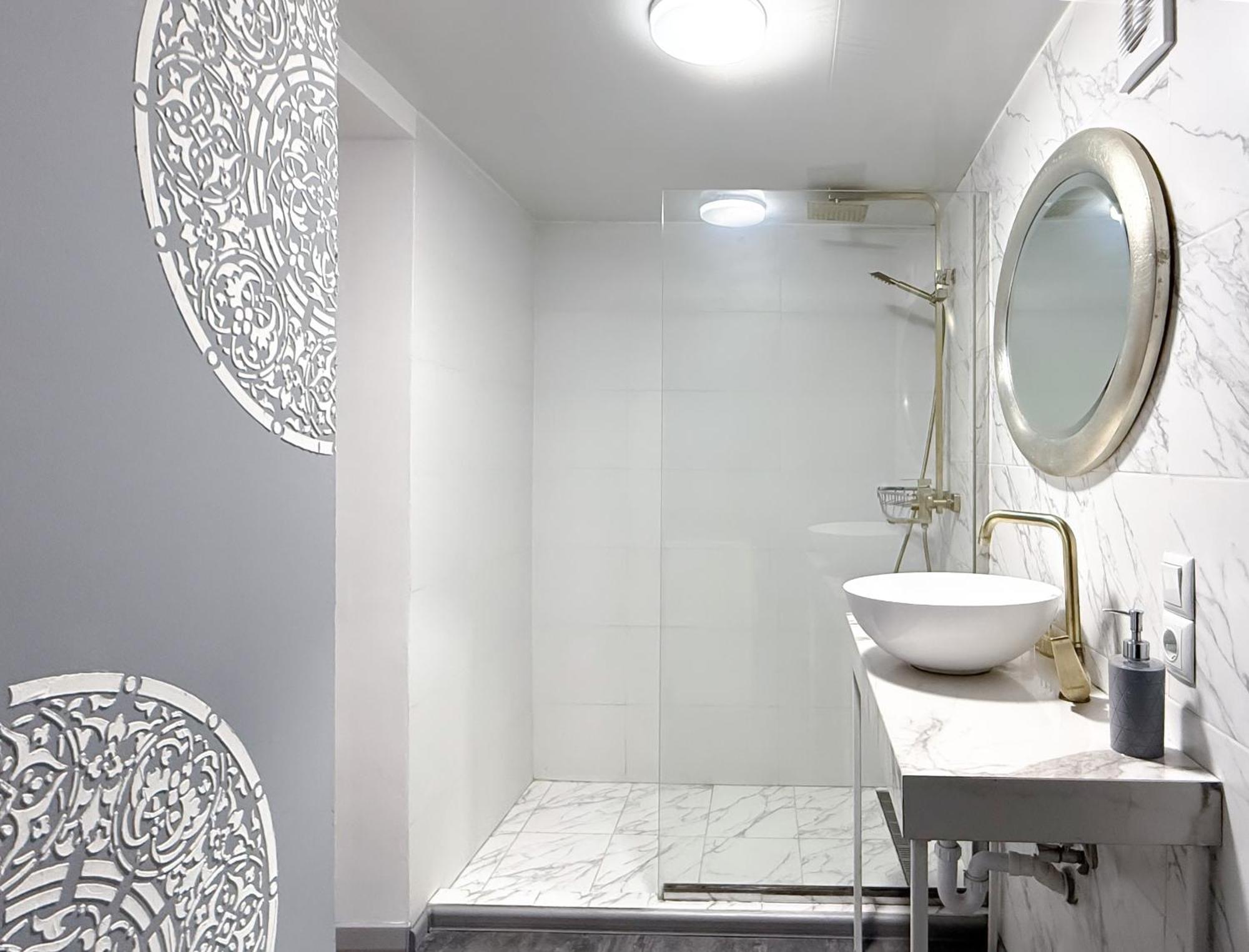 Teodora Square Apartments Площа Святого Теодора ลวีฟ ภายนอก รูปภาพ